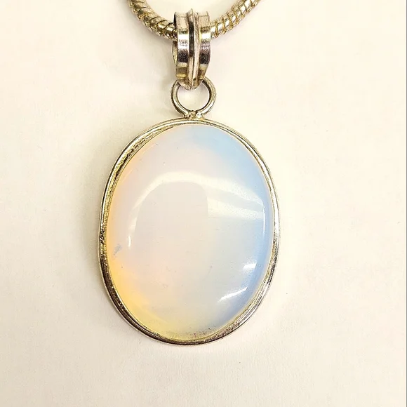 Beautiful Opalite Necklace - Picture 5 of 13